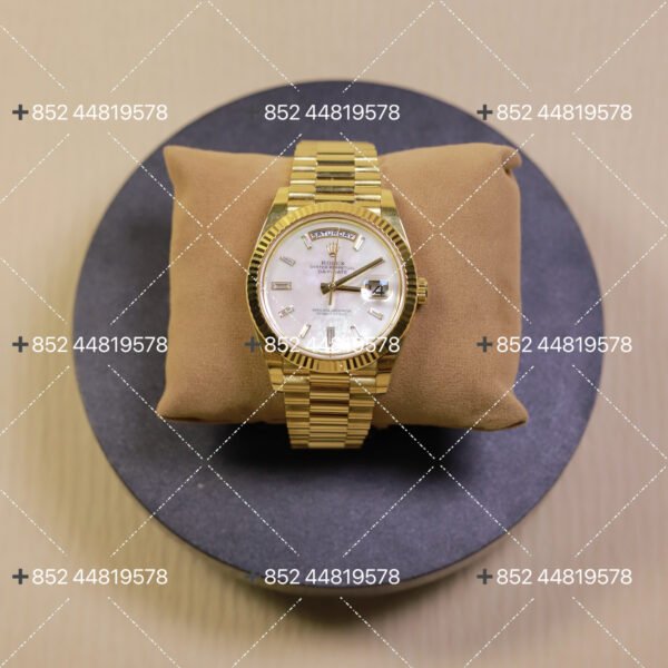 Rolex Day-Date Series Mother-of-Pearl Dial